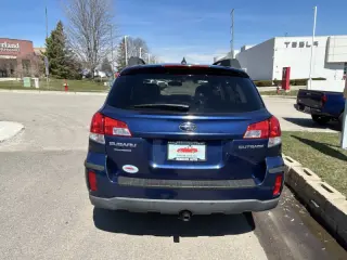 2011 Subaru Outback 2.5i Limited