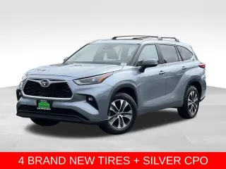 Silver Certified2023 Toyota Highlander Hybrid XLE