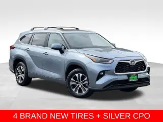 Silver Certified2023 Toyota Highlander Hybrid XLE
