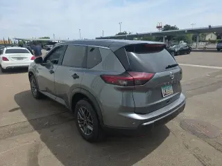 Nissan Rogue 2024 S 4dr Crossover