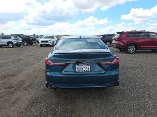 Toyota Camry 2025 SE 4dr Sedan