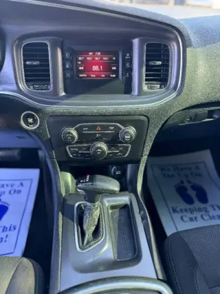 2017 Dodge Charger SE