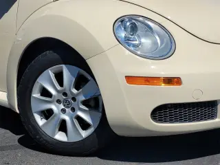 2009 Volkswagen Beetle 2.5L Black Tie Edition