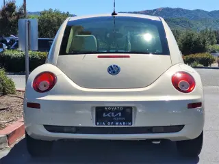2009 Volkswagen Beetle 2.5L Black Tie Edition