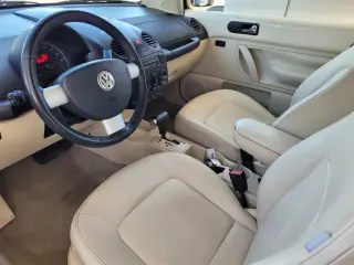 2009 Volkswagen Beetle 2.5L Black Tie Edition