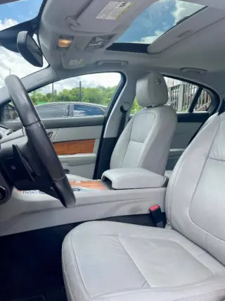 2010 Jaguar XF