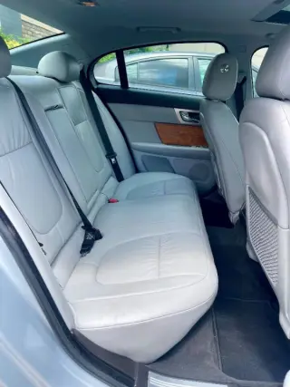 2010 Jaguar XF
