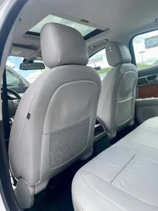 2010 Jaguar XF