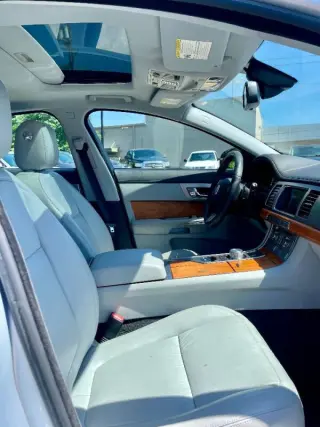 2010 Jaguar XF