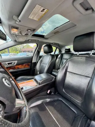 2009 Jaguar XF Premium Luxury