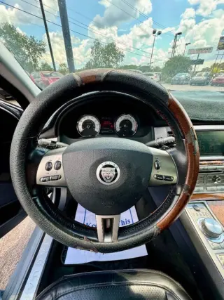 2009 Jaguar XF Premium Luxury