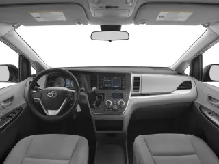 2018 Toyota Sienna SE 8 Passenger