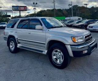2000 Toyota 4Runner SR5