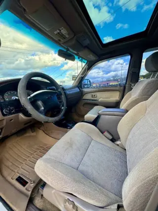 2000 Toyota 4Runner SR5