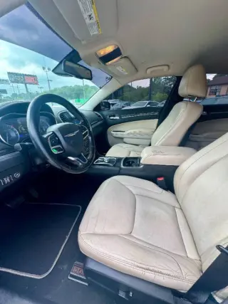2019 Chrysler 300 Touring