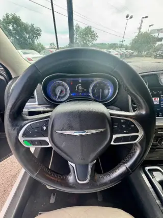 2019 Chrysler 300 Touring