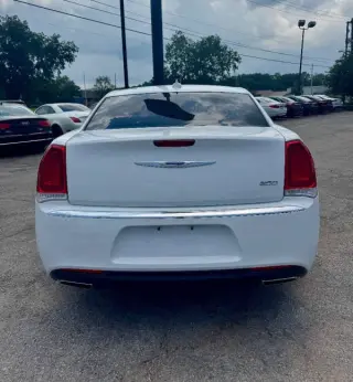 2019 Chrysler 300 Touring
