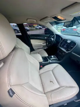 2019 Chrysler 300 Touring