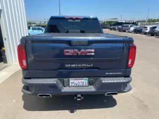 GMC Sierra 1500 2021 4x4 Denali 4dr Crew Cab 5.8 ft. SB