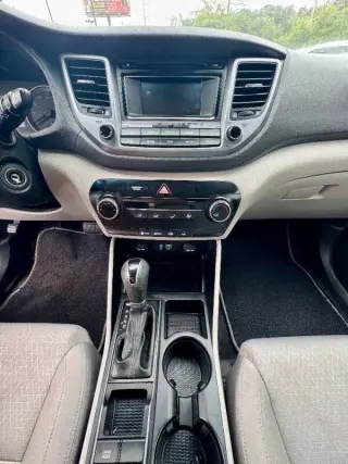 2016 Hyundai Tucson SE