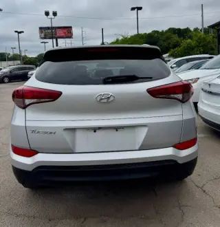 2016 Hyundai Tucson SE