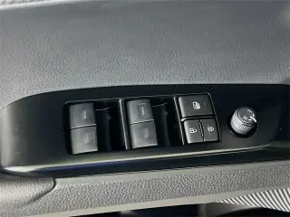 Toyota Camry 2025 SE 4dr Sedan