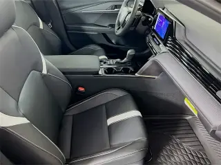 Toyota Camry 2025 SE 4dr Sedan
