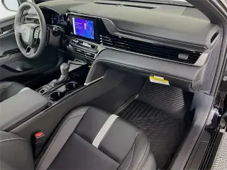 Toyota Camry 2025 SE 4dr Sedan