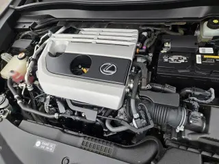 Lexus UX 200 2019 4dr Crossover