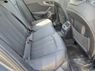 Audi A4 2019 AWD quattro Premium Plus 45 TFSI 4dr Sedan