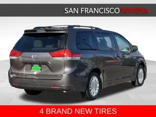 2013 Toyota Sienna XLE 8 Passenger