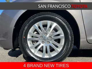 2013 Toyota Sienna XLE 8 Passenger
