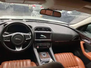 2018 Jaguar F-PACE 35t Portfolio