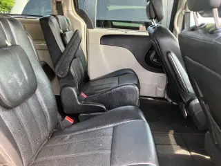 2014 Chrysler Town and Country Touring-L