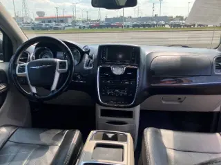 2014 Chrysler Town and Country Touring-L