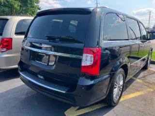 2014 Chrysler Town and Country Touring-L