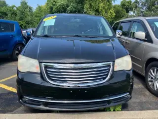 2014 Chrysler Town and Country Touring-L