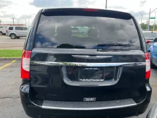 2014 Chrysler Town and Country Touring-L