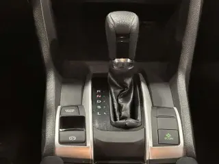 Honda Civic 2018 LX 4dr Sedan CVT