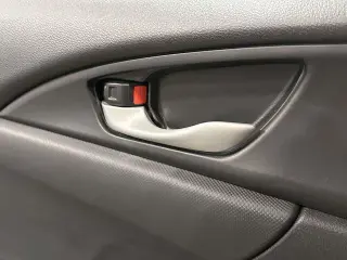 Honda Civic 2018 LX 4dr Sedan CVT