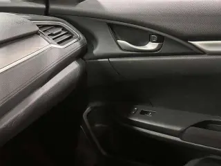 Honda Civic 2018 LX 4dr Sedan CVT