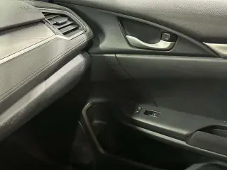 Honda Civic 2018 LX 4dr Sedan CVT