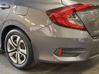 Honda Civic 2018 LX 4dr Sedan CVT