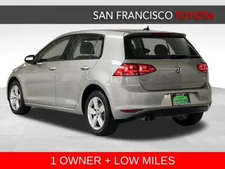 2017 Volkswagen Golf Wolfsburg