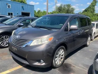 2013 Toyota Sienna