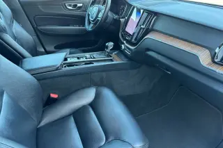Volvo XC60 2021 AWD T6 Momentum 4dr SUV