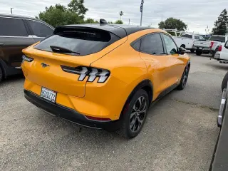 Ford Mustang Mach-E 2023 Premium 4dr SUV