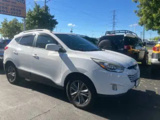 2015 Hyundai Tucson SE