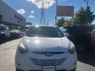 2015 Hyundai Tucson SE
