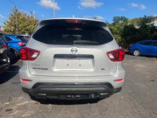 2019 Nissan Pathfinder SL